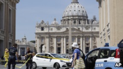 2017年5月23日，意大利警方在川普总统访问梵蒂冈前加强安全警戒。