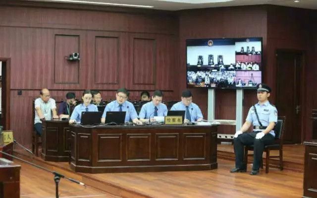  山东省检察院派员出庭于欢案二审法庭 百余人旁听