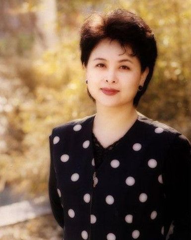 央视主持人肖晓琳因癌症去世