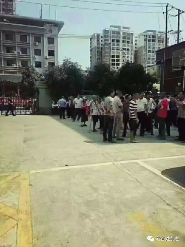 湖南男子疑遭警察電擊致死 百家屬上街抗議被抓