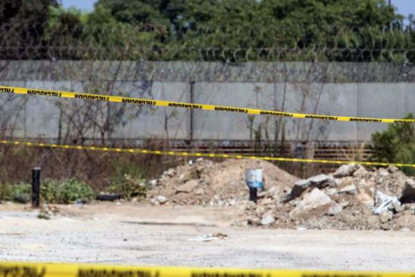 墨西哥警方在蒂华纳一幢建筑里发现一条偷渡进入美国的隧道入口。(Getty Images)