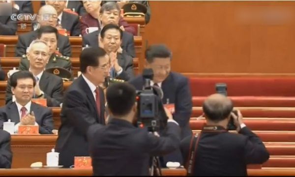 习总念人民群众痛恨什么 镜头转向江泽民