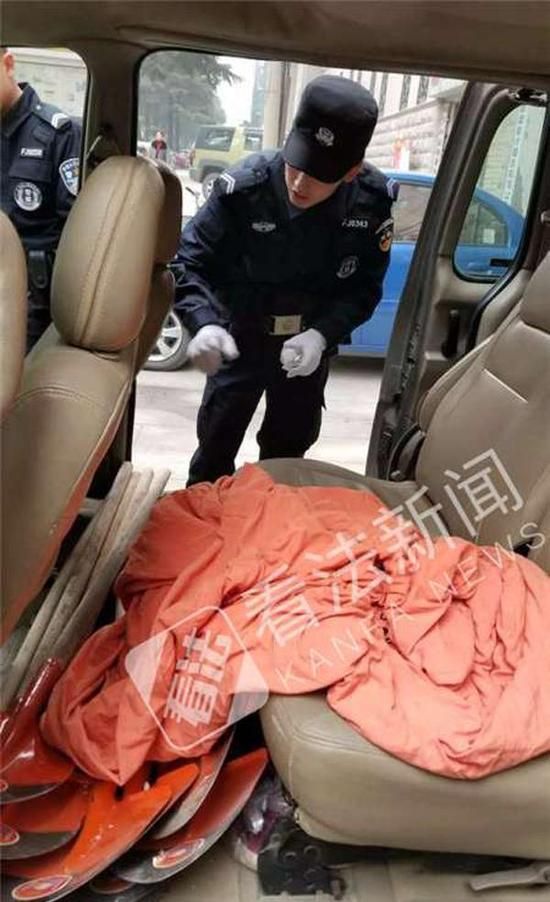 2律师在荆门参加庭审后遭人围殴 警方介入调查