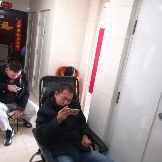 北京公民李美青被囚禁家中，饭菜靠朋友送