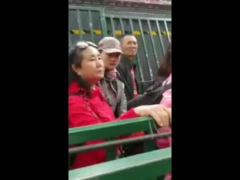 黑龙江省失独父母集体到北京国家信访局门口维权