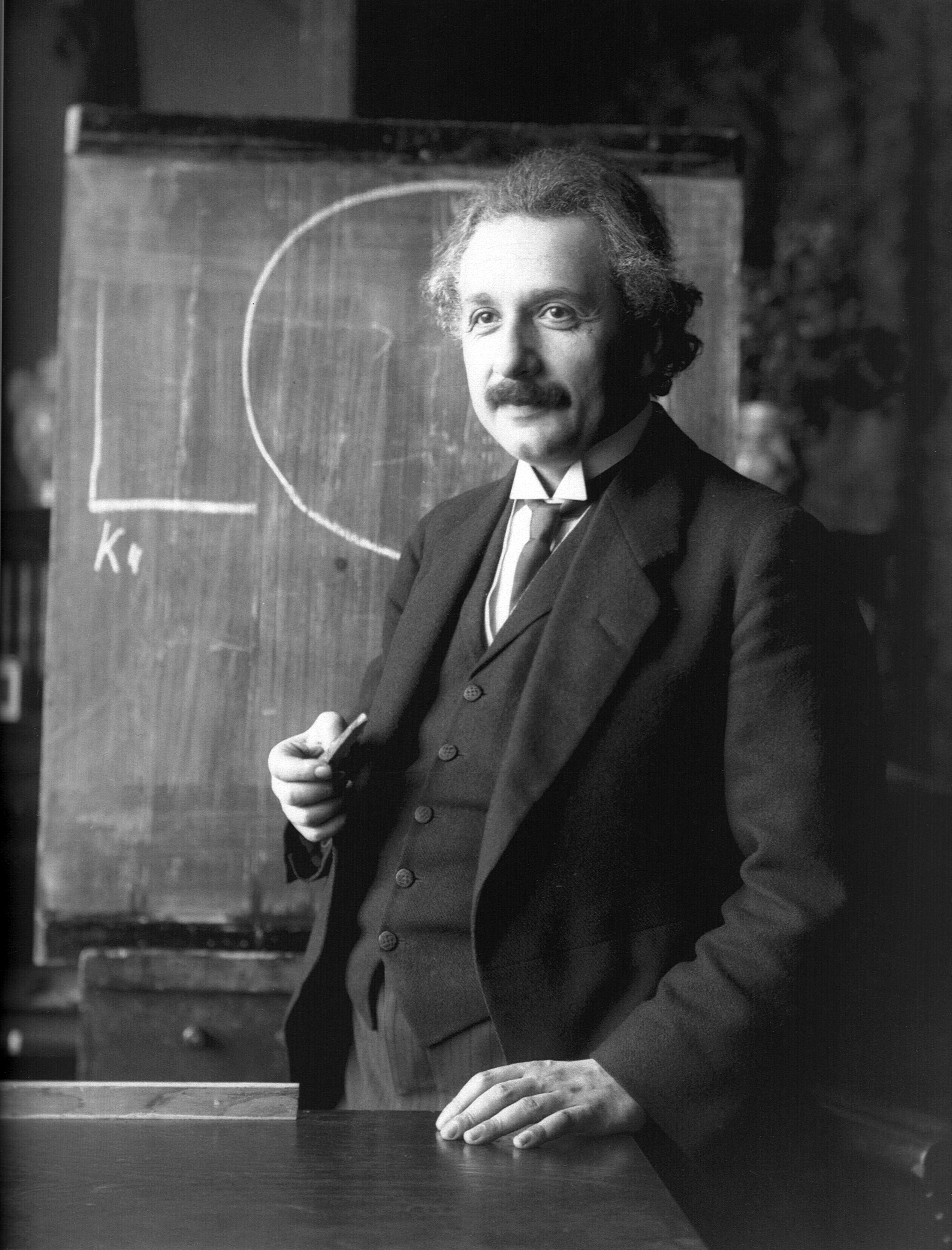 Albert_Einstein_1921_by_F_Schmutzer.jpg