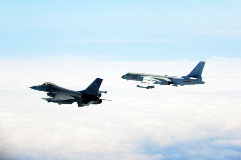 f16v.jpg