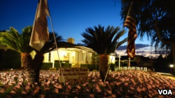 南加州消防员汤利的自家9-11纪念庭院（美国之音国符拍摄）