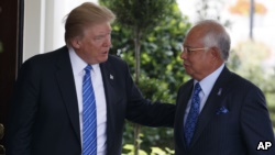美国总统川普在白宫接待来访的马来西亚总理纳吉布 (2017年9月12日)