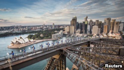 澳大利亚最大城市悉尼的高楼、歌剧院、港湾和港湾大桥（2017年5月2日）