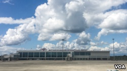距离斯里兰卡南方城市汉班托塔40公里处的马特拉·拉贾帕克萨国际机场，被称为“全世界最空的国际机场”。（美国之音朱诺拍摄，2017年1月28日）